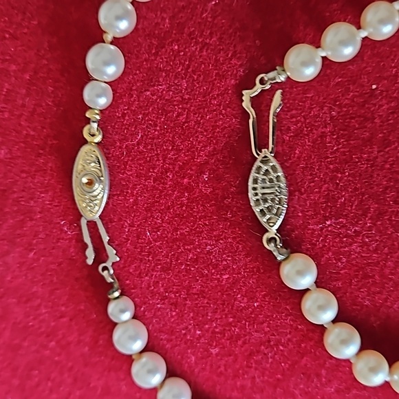 Simulated Pearl Necklace and Bracelet - Picture 9 of 9